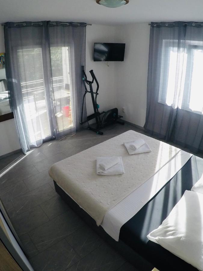 Apartments Lopac Jadranovo Bagian luar foto